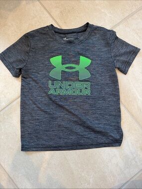 Under Armour Dark Gray Tee